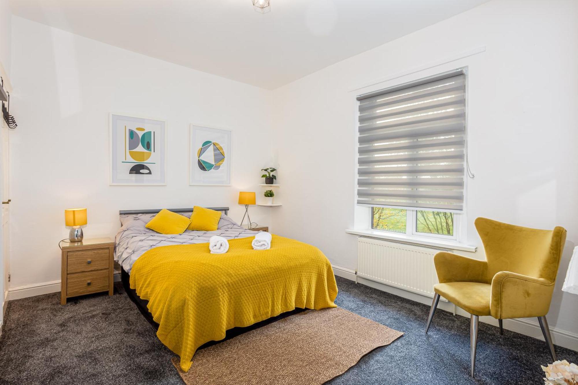 Coronation House By Yourstays - 3 Bedroom House In Newcastle-Under-Lyme Stoke-on-Trent Buitenkant foto