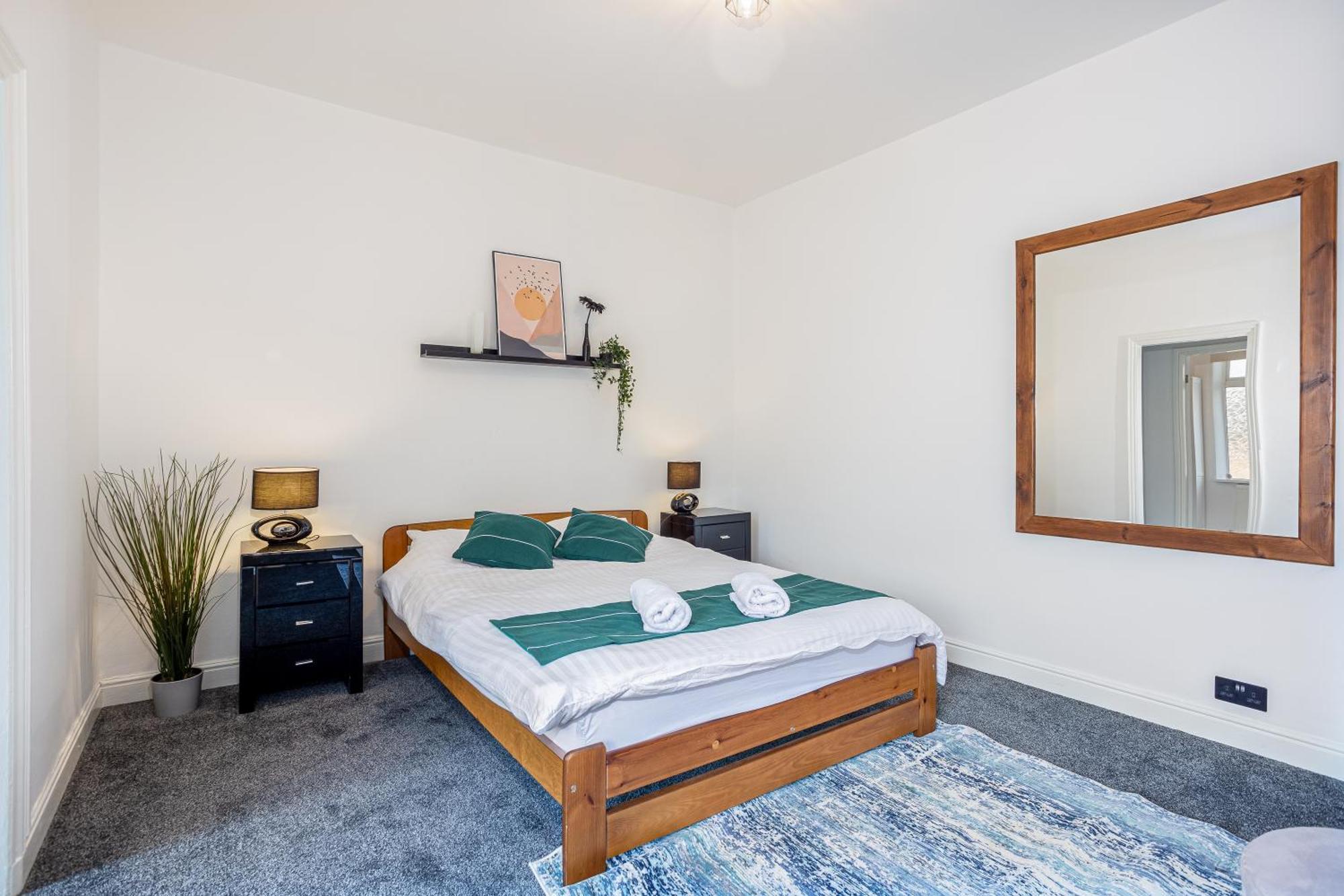 Coronation House By Yourstays - 3 Bedroom House In Newcastle-Under-Lyme Stoke-on-Trent Buitenkant foto