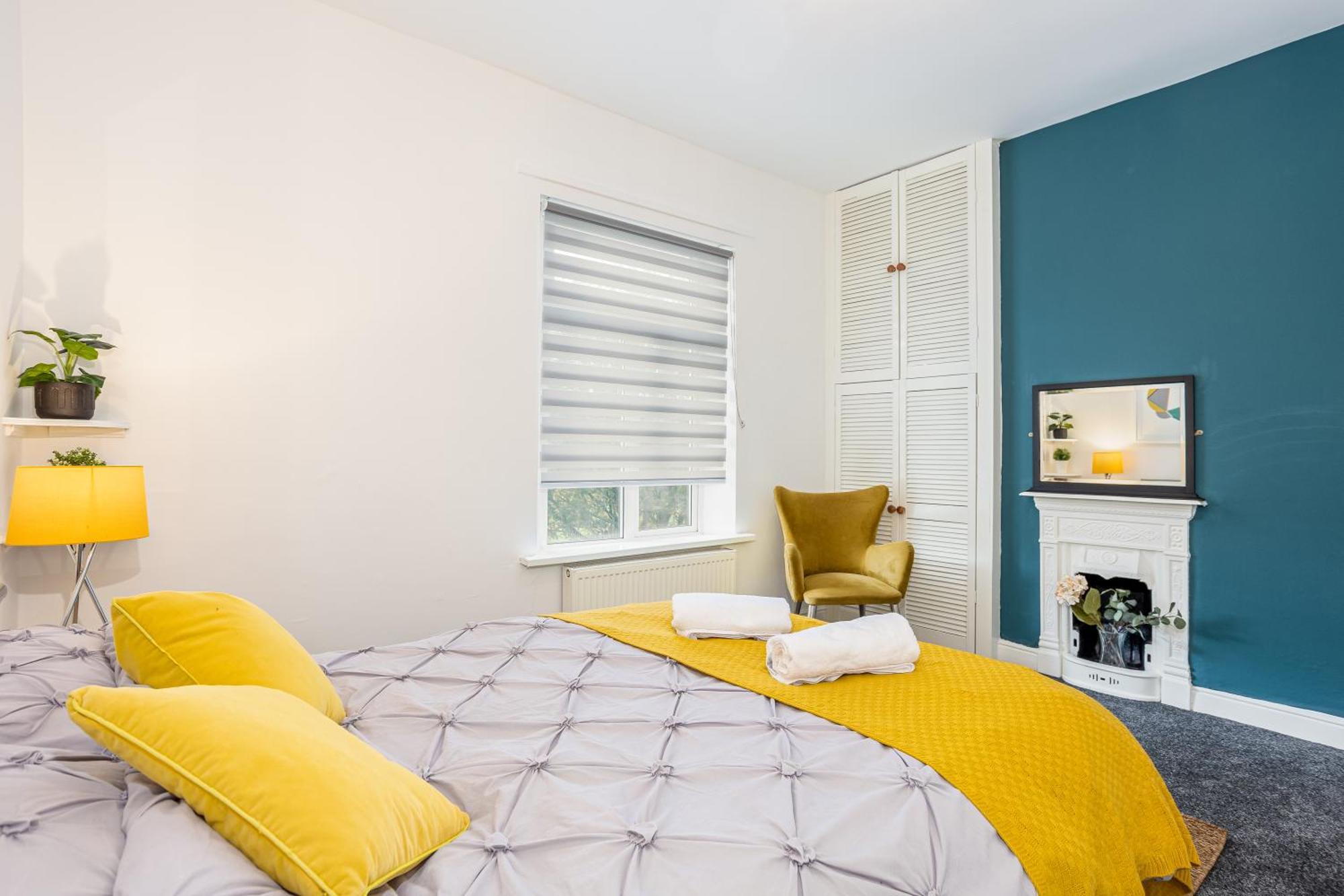 Coronation House By Yourstays - 3 Bedroom House In Newcastle-Under-Lyme Stoke-on-Trent Buitenkant foto