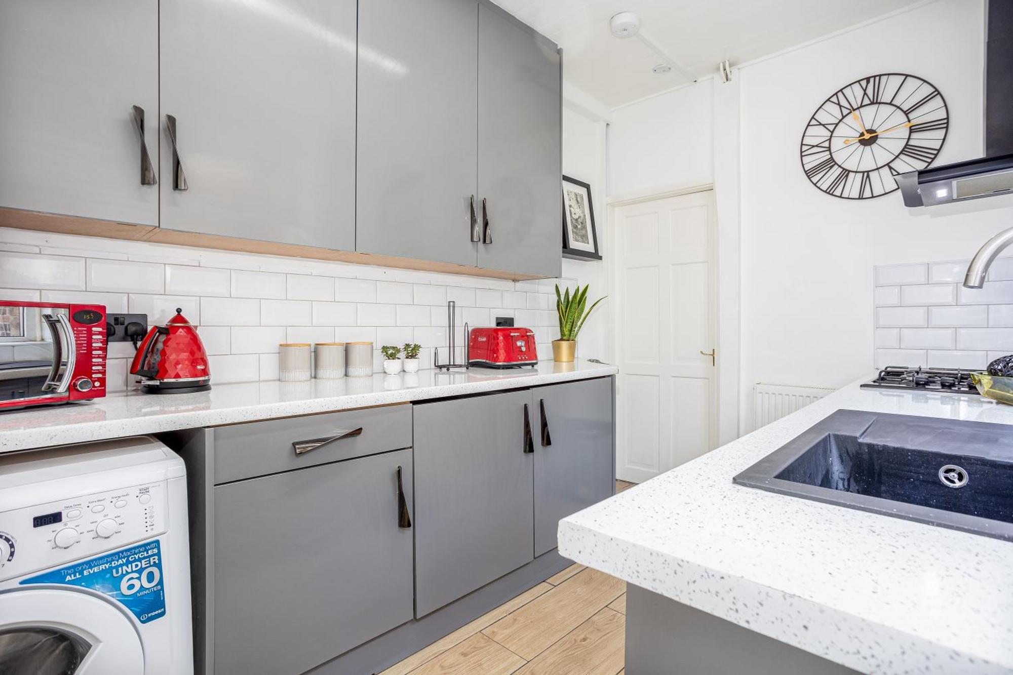 Coronation House By Yourstays - 3 Bedroom House In Newcastle-Under-Lyme Stoke-on-Trent Buitenkant foto