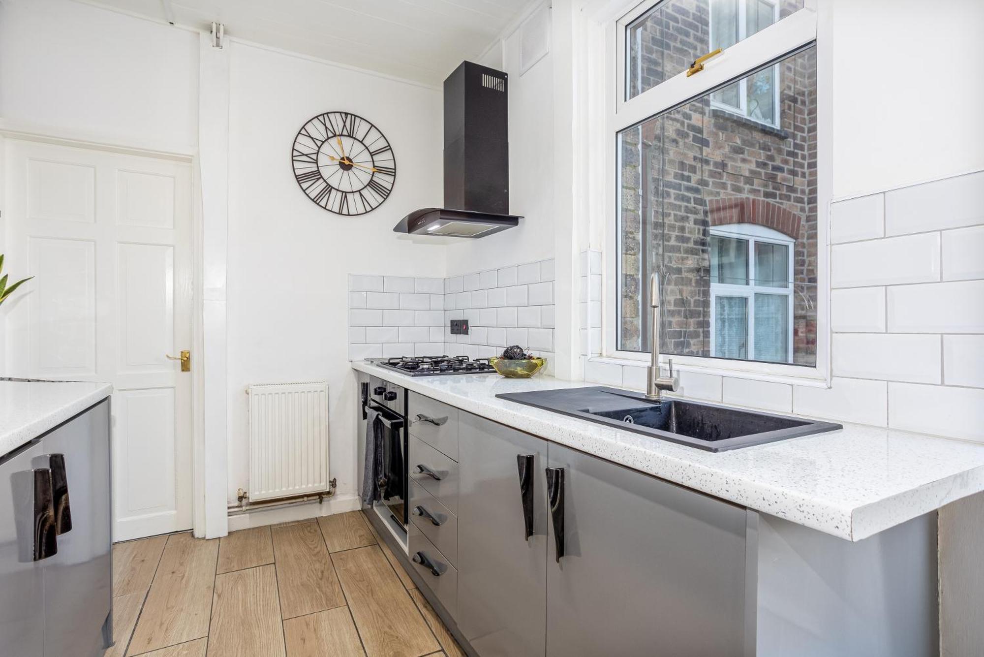 Coronation House By Yourstays - 3 Bedroom House In Newcastle-Under-Lyme Stoke-on-Trent Buitenkant foto
