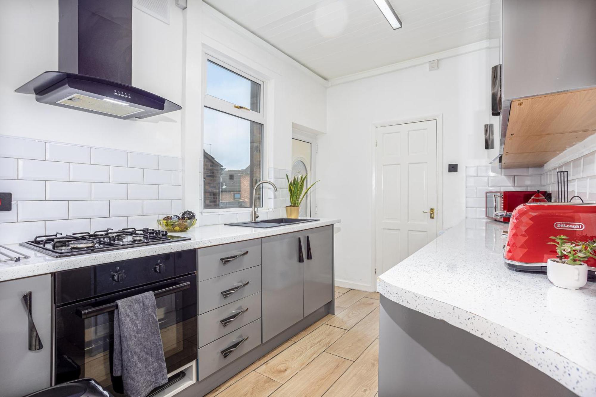 Coronation House By Yourstays - 3 Bedroom House In Newcastle-Under-Lyme Stoke-on-Trent Buitenkant foto