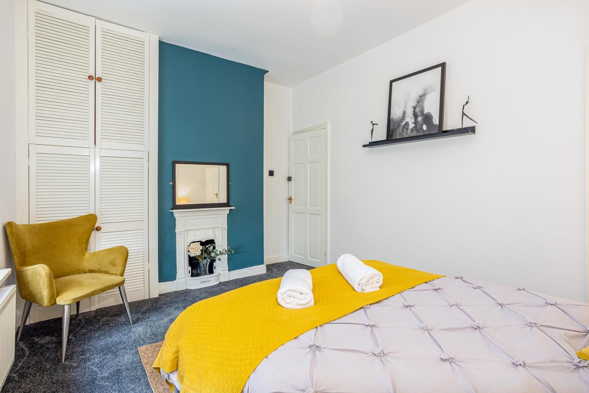 Coronation House By Yourstays - 3 Bedroom House In Newcastle-Under-Lyme Stoke-on-Trent Buitenkant foto